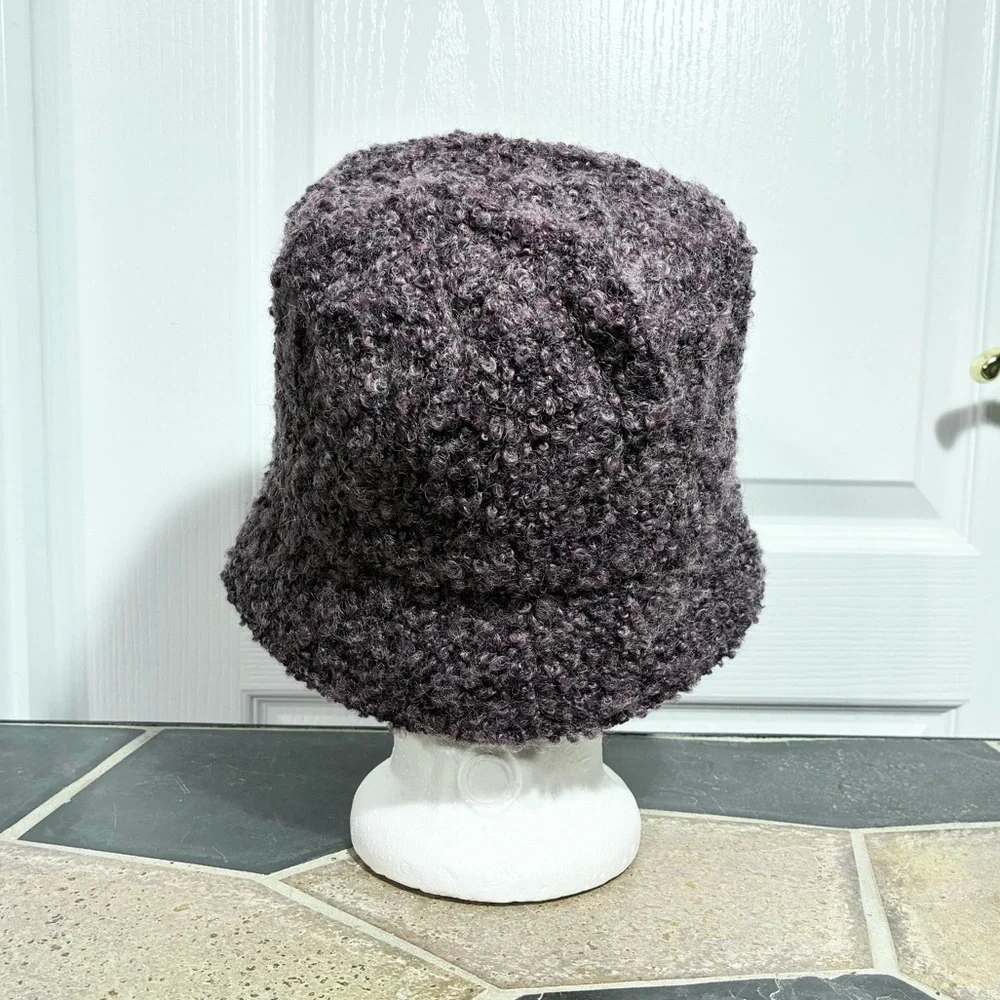 Y2K London Bouclé Bucket Hat Purple Vintage 2001